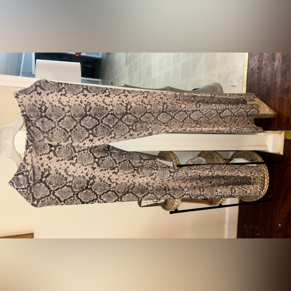 Women’s clothing &  Shoes